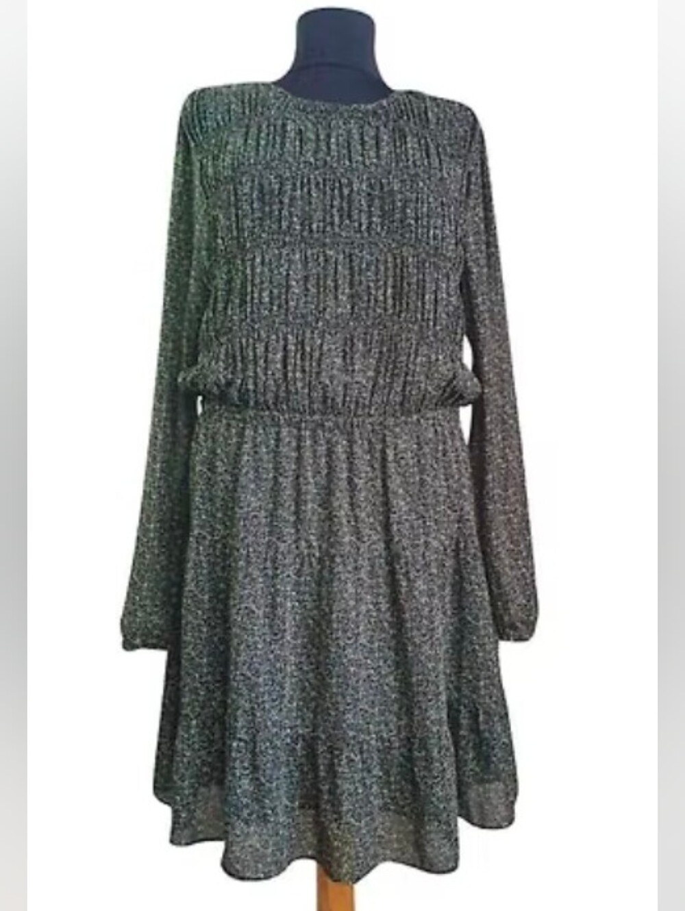 Michael Kors Beautiful Smocked Long Sleeve Skater Dress Size 6 EUC